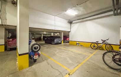 KOZYATAĞI IŞIKLAR1 SİTESİNDE 12. KAT, ADALAR MANZARALI BOŞ 3+1 DAİRE