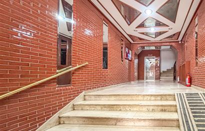 KOZYATAĞI IŞIKLAR1 SİTESİNDE 12. KAT, ADALAR MANZARALI BOŞ 3+1 DAİRE