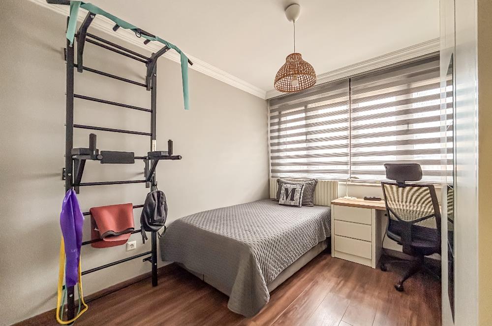 KOZYATAĞI ŞAKACI SOKAKTA, 12. KAT, ADALAR MANZARALI 4+1 DAİRE