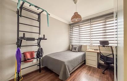 KOZYATAĞI ŞAKACI SOKAKTA, 12. KAT, ADALAR MANZARALI 4+1 DAİRE