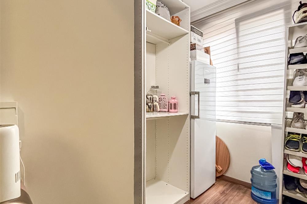 KOZYATAĞI ŞAKACI SOKAKTA, 12. KAT, ADALAR MANZARALI 4+1 DAİRE