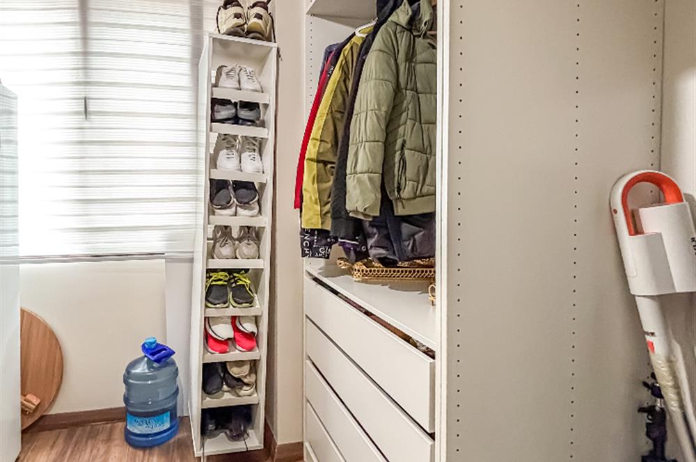 KOZYATAĞI ŞAKACI SOKAKTA, 12. KAT, ADALAR MANZARALI 4+1 DAİRE