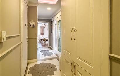 KOZYATAĞI ŞAKACI SOKAKTA, 12. KAT, ADALAR MANZARALI 4+1 DAİRE