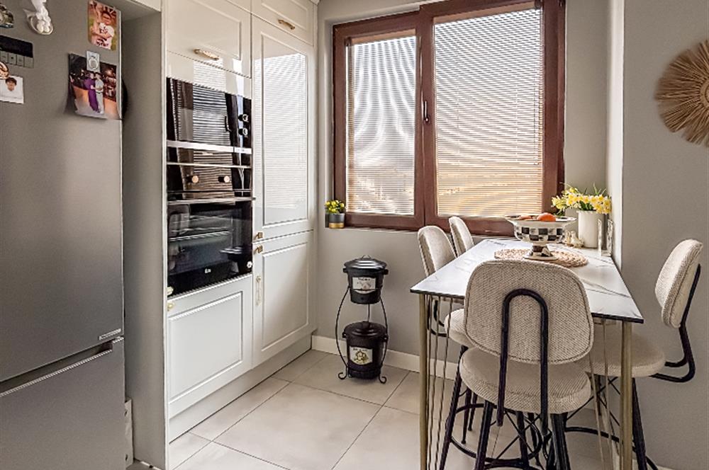 KOZYATAĞI ŞAKACI SOKAKTA, 12. KAT, ADALAR MANZARALI 4+1 DAİRE