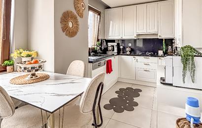 KOZYATAĞI ŞAKACI SOKAKTA, 12. KAT, ADALAR MANZARALI 4+1 DAİRE