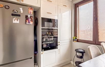 KOZYATAĞI ŞAKACI SOKAKTA, 12. KAT, ADALAR MANZARALI 4+1 DAİRE