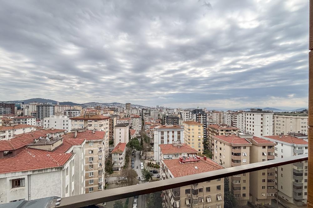 KOZYATAĞI ŞAKACI SOKAKTA, 12. KAT, ADALAR MANZARALI 4+1 DAİRE