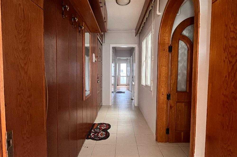 Bostanlı Cemal Gürsel Caddesinde 3+1 Kiralık İş Yeri