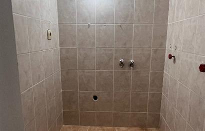 Bostanlı Cemal Gürsel Caddesinde 3+1 Kiralık İş Yeri