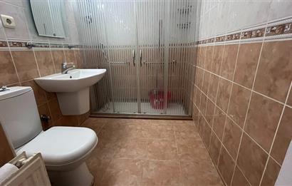 Bostanlı Cemal Gürsel Caddesinde 3+1 Kiralık İş Yeri