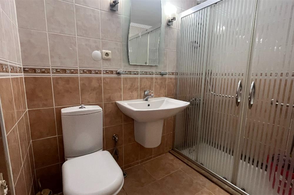 Bostanlı Cemal Gürsel Caddesinde 3+1 Kiralık İş Yeri