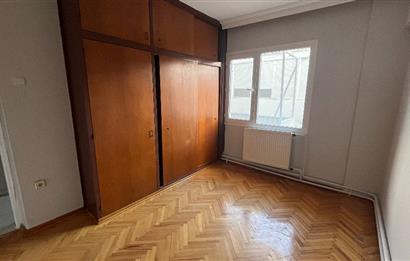 Bostanlı Cemal Gürsel Caddesinde 3+1 Kiralık İş Yeri