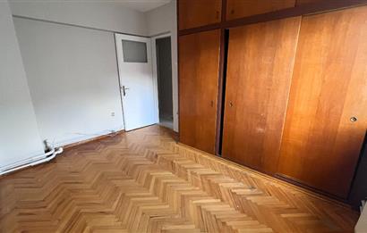 Bostanlı Cemal Gürsel Caddesinde 3+1 Kiralık İş Yeri