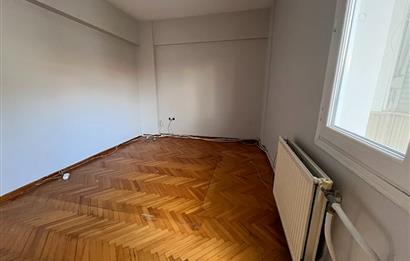 Bostanlı Cemal Gürsel Caddesinde 3+1 Kiralık İş Yeri