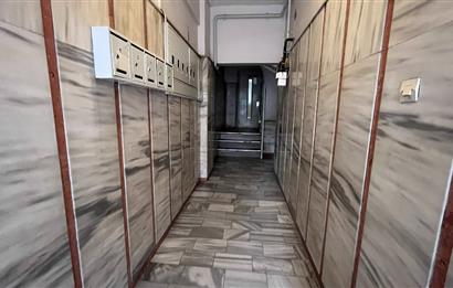 Bostanlı Cemal Gürsel Caddesinde 3+1 Kiralık İş Yeri