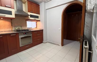 Bostanlı Cemal Gürsel Caddesinde 3+1 Kiralık İş Yeri