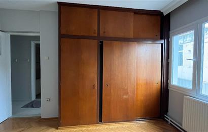 Bostanlı Cemal Gürsel Caddesinde 3+1 Kiralık İş Yeri