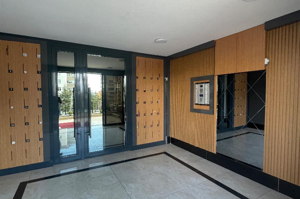 DİKMEN CADDESİ ÜZERİNDE 3,5+1 DAİRE