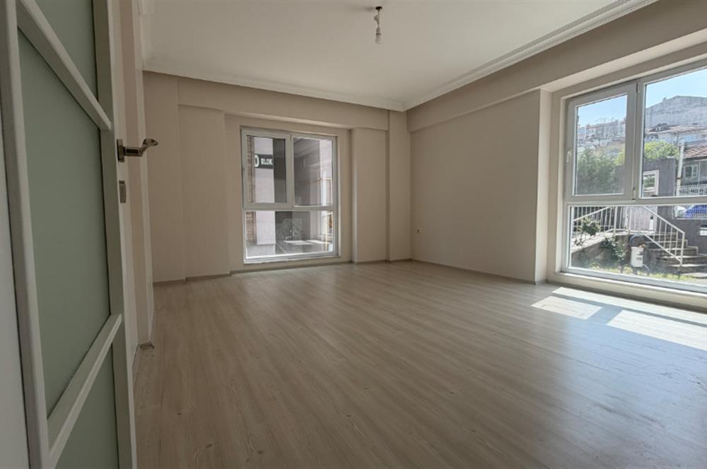 Erenler'de Kiralık 2+1 Güney Cephe Daire