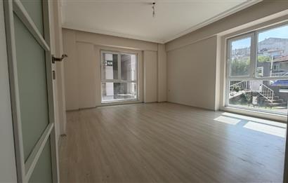 Erenler'de Kiralık 2+1 Güney Cephe Daire
