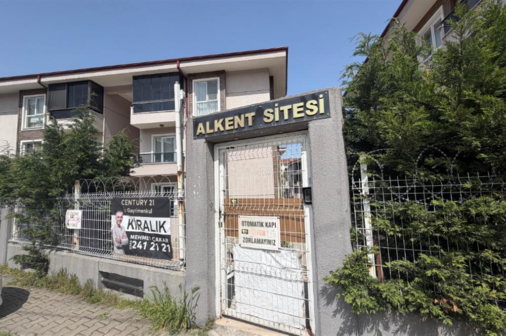 Erenler'de Kiralık 2+1 Güney Cephe Daire