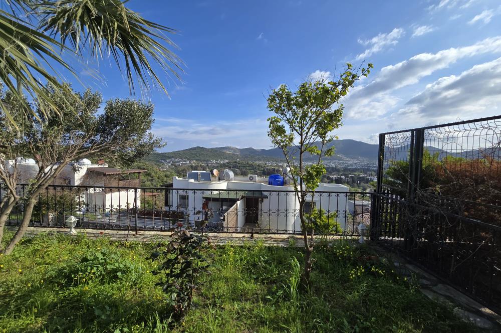  Bodrum Gümüşlük Bahçeli Kısmi Deniz Manzaralı Bahçeli Müstakil Ev