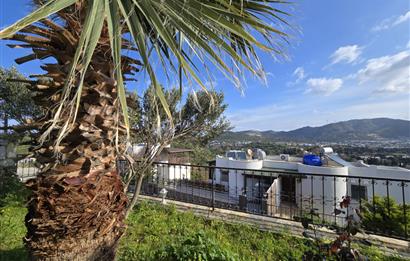  Bodrum Gümüşlük Bahçeli Kısmi Deniz Manzaralı Bahçeli Müstakil Ev