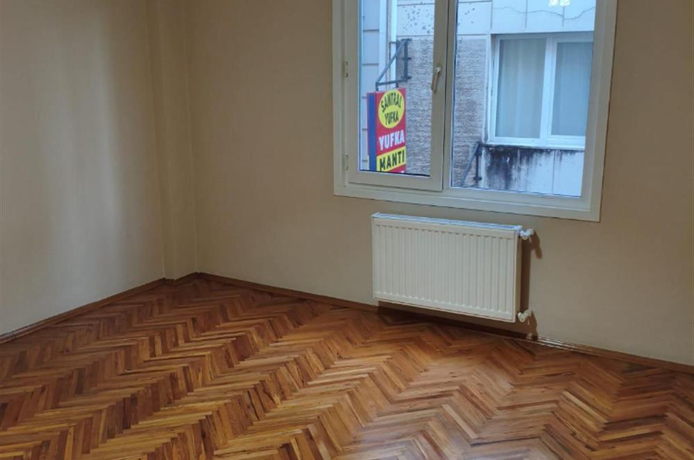 ATATÜRK MAHALLESİNDE İÇİ YAPILMIŞ 3+1 GENİŞ DAİRE