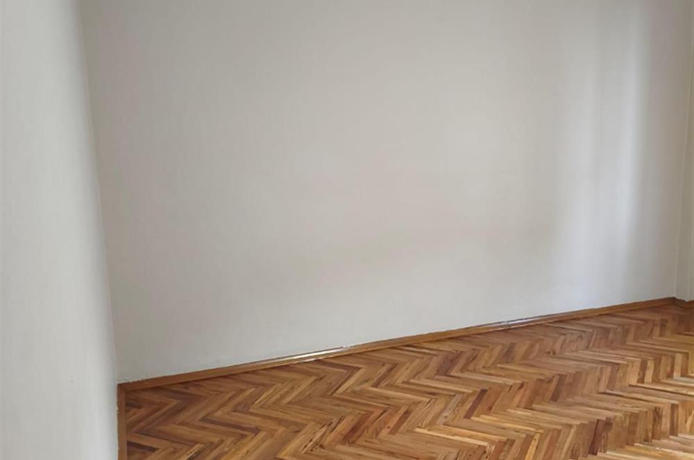 ATATÜRK MAHALLESİNDE İÇİ YAPILMIŞ 3+1 GENİŞ DAİRE