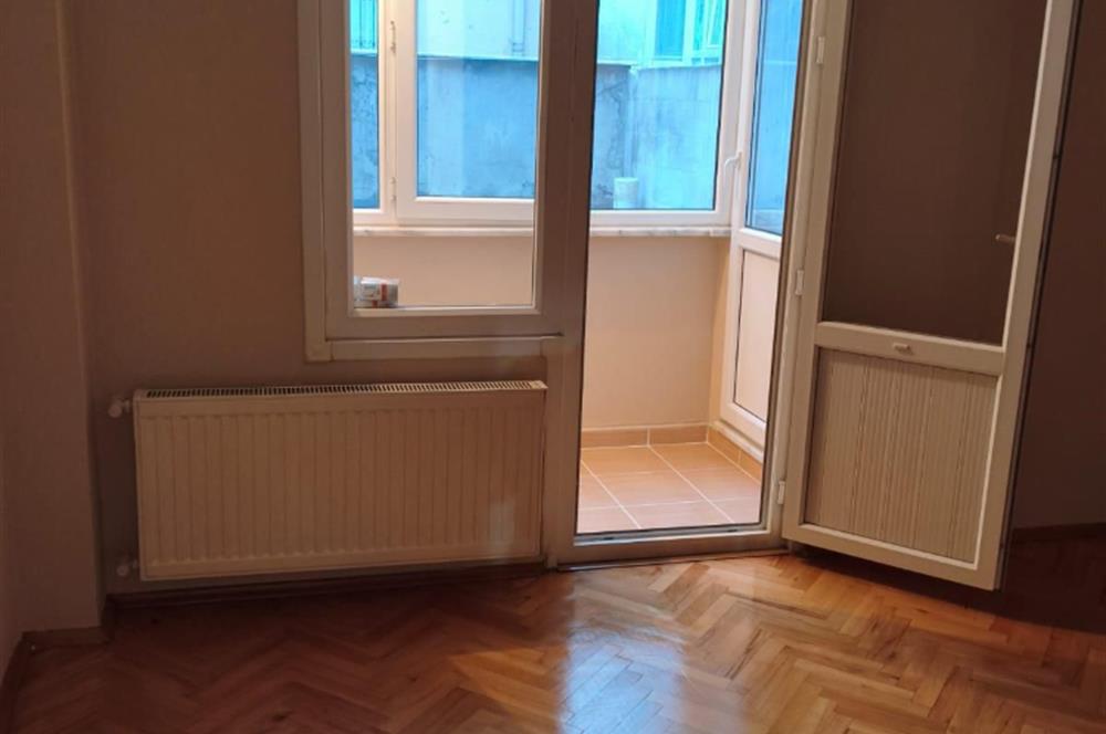 ATATÜRK MAHALLESİNDE İÇİ YAPILMIŞ 3+1 GENİŞ DAİRE