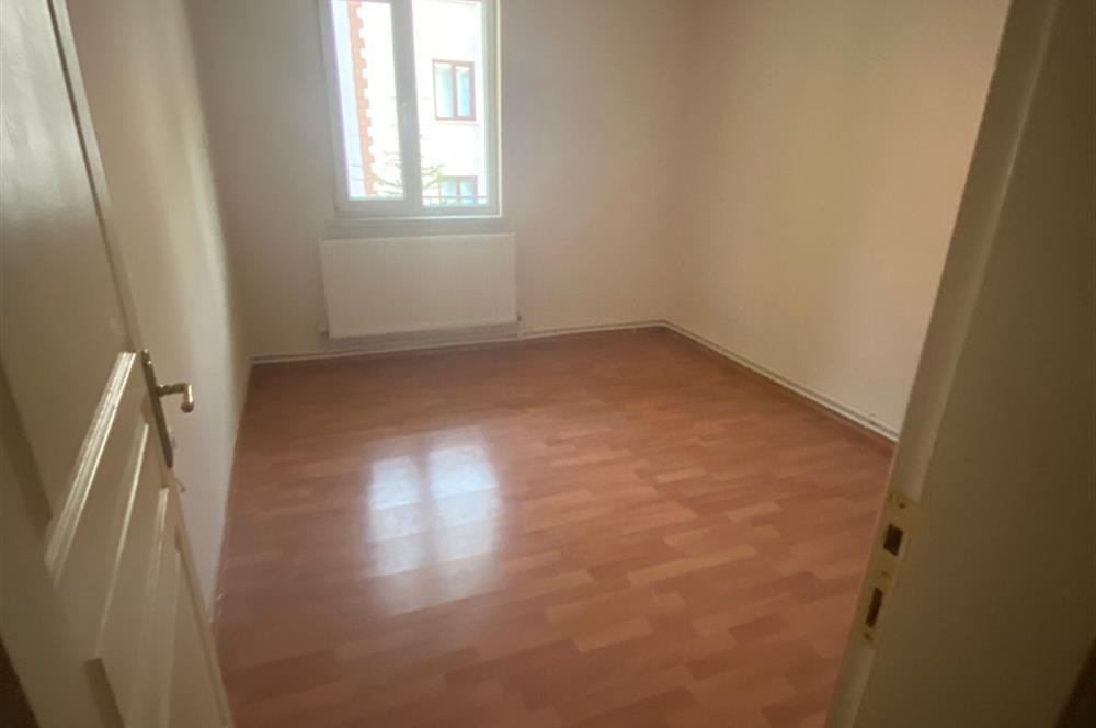 CENTURY 21 PLUS'DAN ESENTEPE MAHALLESİNDE 2+1 KİRALIK DAİRE