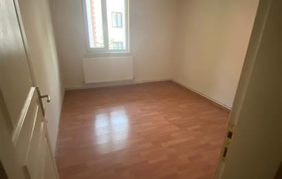 CENTURY 21 PLUS'DAN ESENTEPE MAHALLESİNDE 2+1 KİRALIK DAİRE