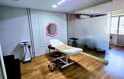 BEYOĞLU CUMHURİYET CADDESİNDE 5+1 KİRALIK İŞ YERİ