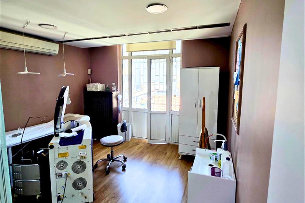 BEYOĞLU CUMHURİYET CADDESİNDE 5+1 KİRALIK İŞ YERİ