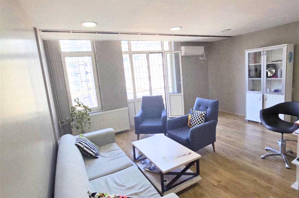 BEYOĞLU CUMHURİYET CADDESİNDE 5+1 KİRALIK İŞ YERİ