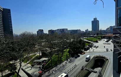 BEYOĞLU CUMHURİYET CADDESİNDE 5+1 KİRALIK İŞ YERİ