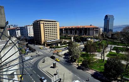 BEYOĞLU CUMHURİYET CADDESİNDE 5+1 KİRALIK İŞ YERİ
