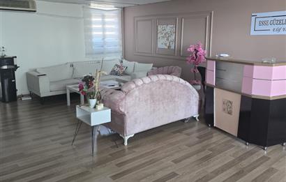 BEYOĞLU CUMHURİYET CADDESİNDE 5+1 KİRALIK İŞ YERİ