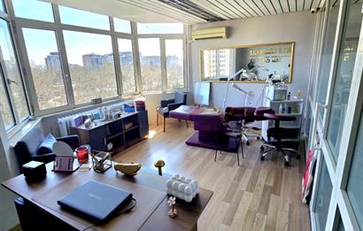 BEYOĞLU CUMHURİYET CADDESİNDE 5+1 KİRALIK İŞ YERİ