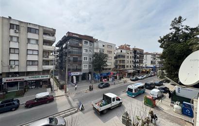 Karşıyaka Bahçelievler'de Cadde Üzeri 3+1 Kiralık  Daire 