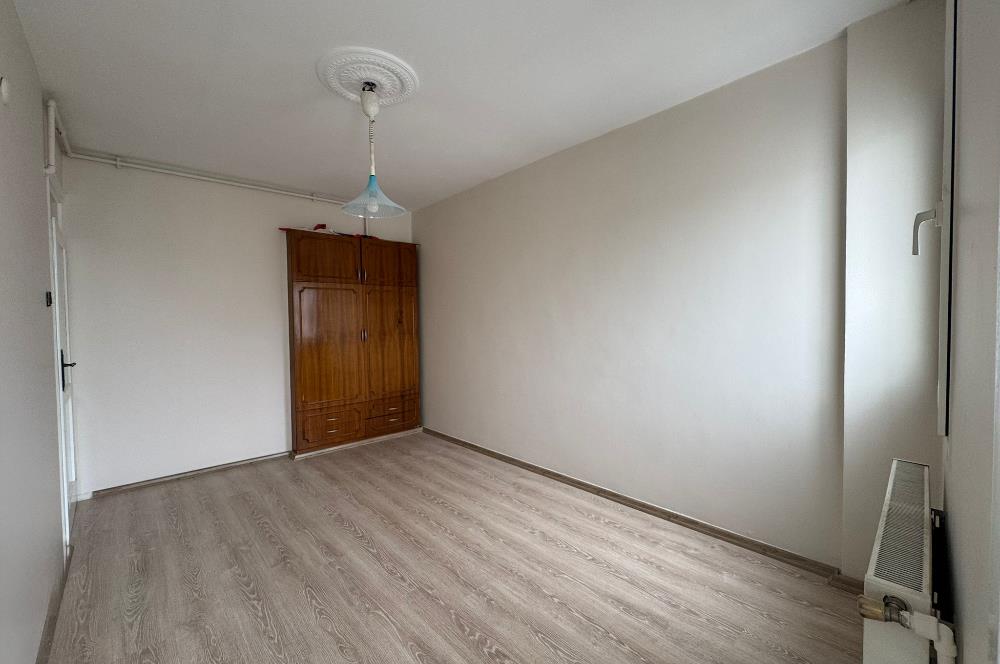 Bostalı'da Uğur Mumcu Parkı'nın yanında 3+1 Kiralık Daire