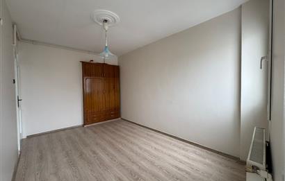 Bostalı'da Uğur Mumcu Parkı'nın yanında 3+1 Kiralık Daire