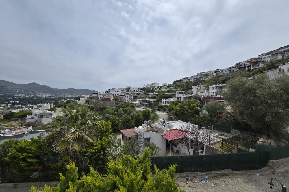 Bodrum Gümüşlükte Satılık 2+1 Havuzlu Dubleks Daire