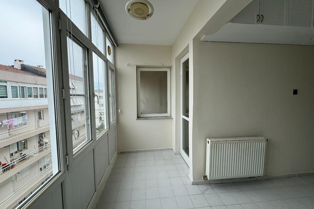 Bostalı'da Uğur Mumcu Parkı'nın yanında 3+1 Kiralık Daire