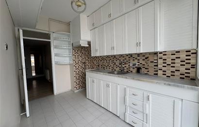 Bostalı'da Uğur Mumcu Parkı'nın yanında 3+1 Kiralık Daire