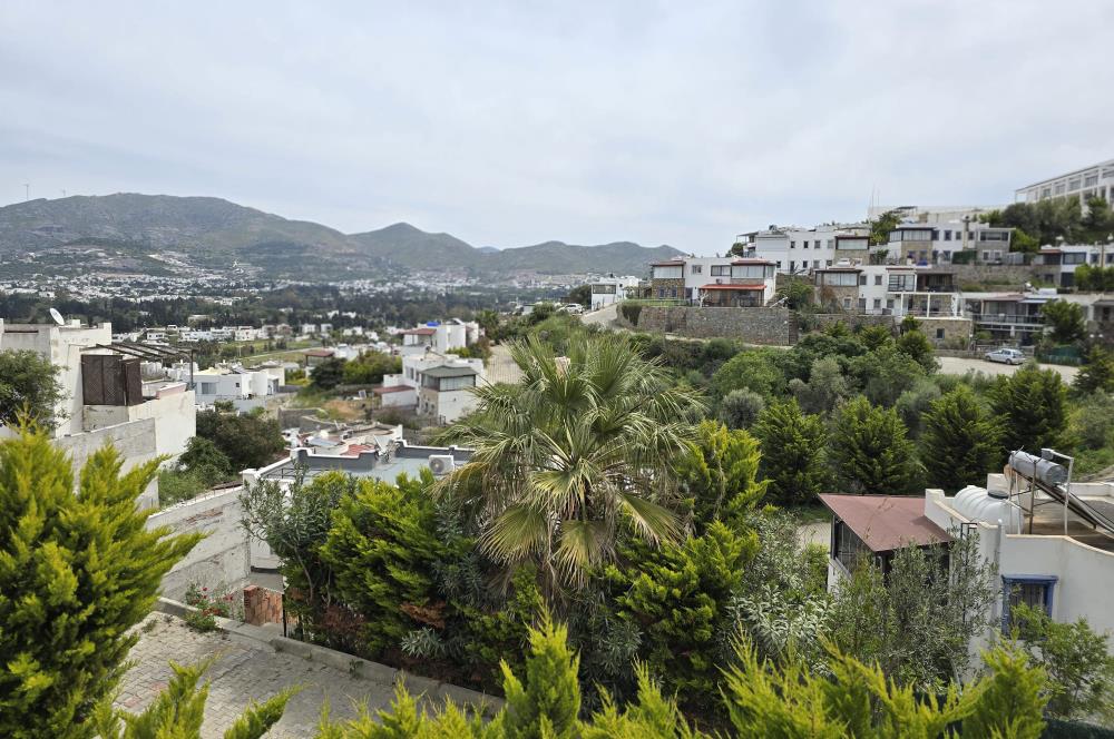 Bodrum Gümüşlükte Satılık 2+1 Havuzlu Dubleks Daire