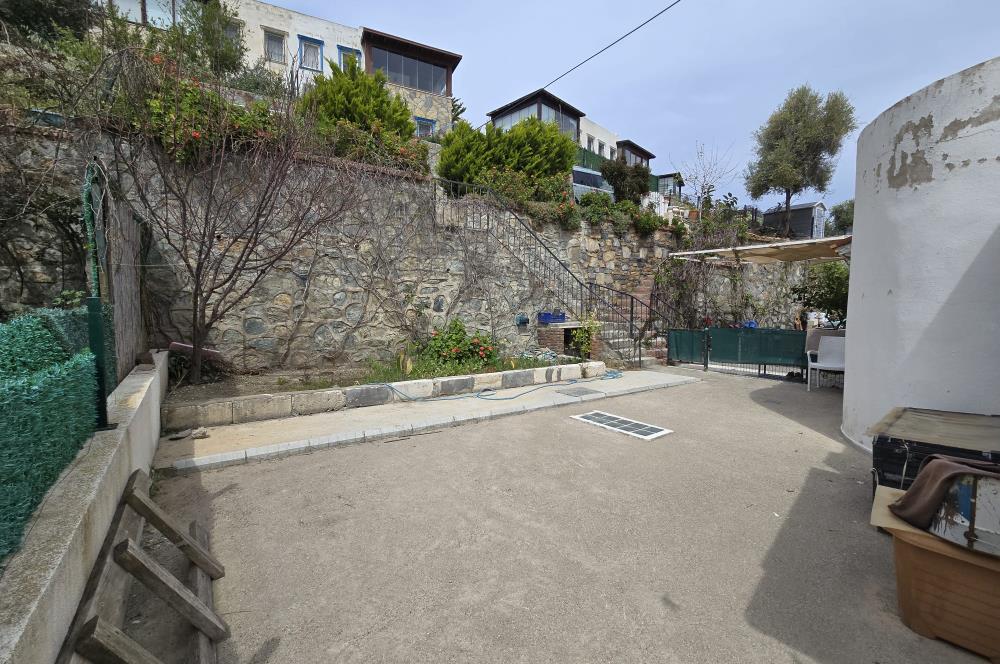 Bodrum Gümüşlükte Satılık 2+1 Havuzlu Dubleks Daire