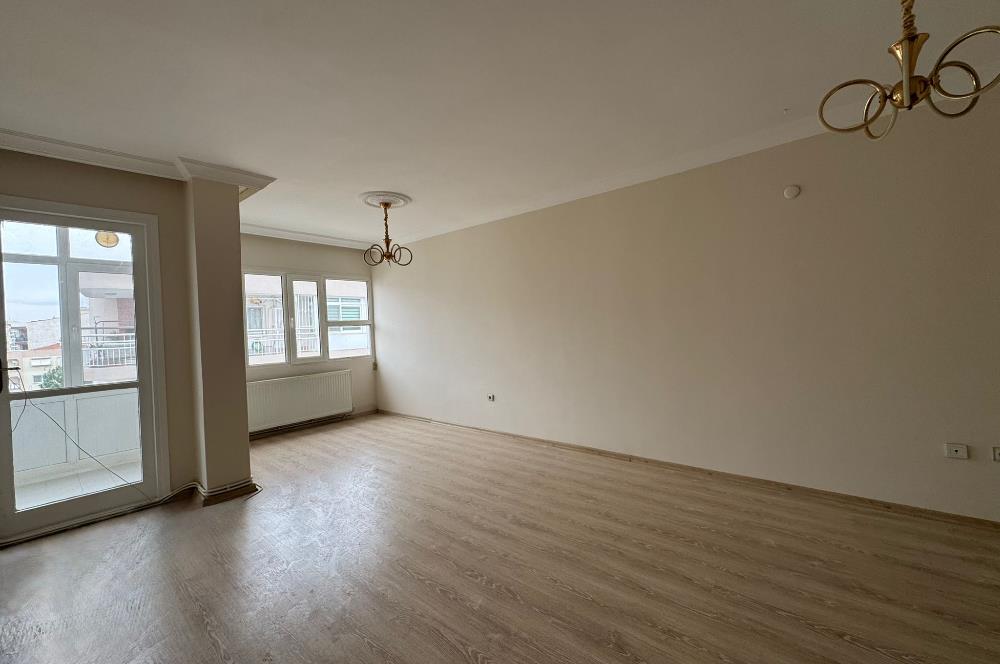 Bostalı'da Uğur Mumcu Parkı'nın yanında 3+1 Kiralık Daire