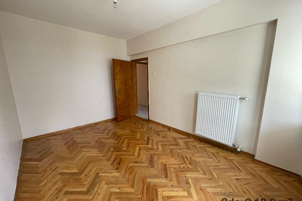 DİKMEN CADDESİ ÜZERİNDE 3,5+1 DAİRE