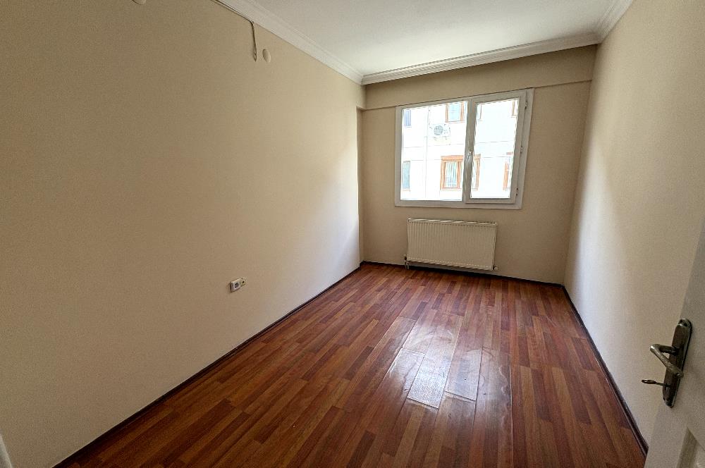 Karşıyaka Şemiklerde Anadolu cad-İZBAN yakını 3+1 Kiralık Daire 